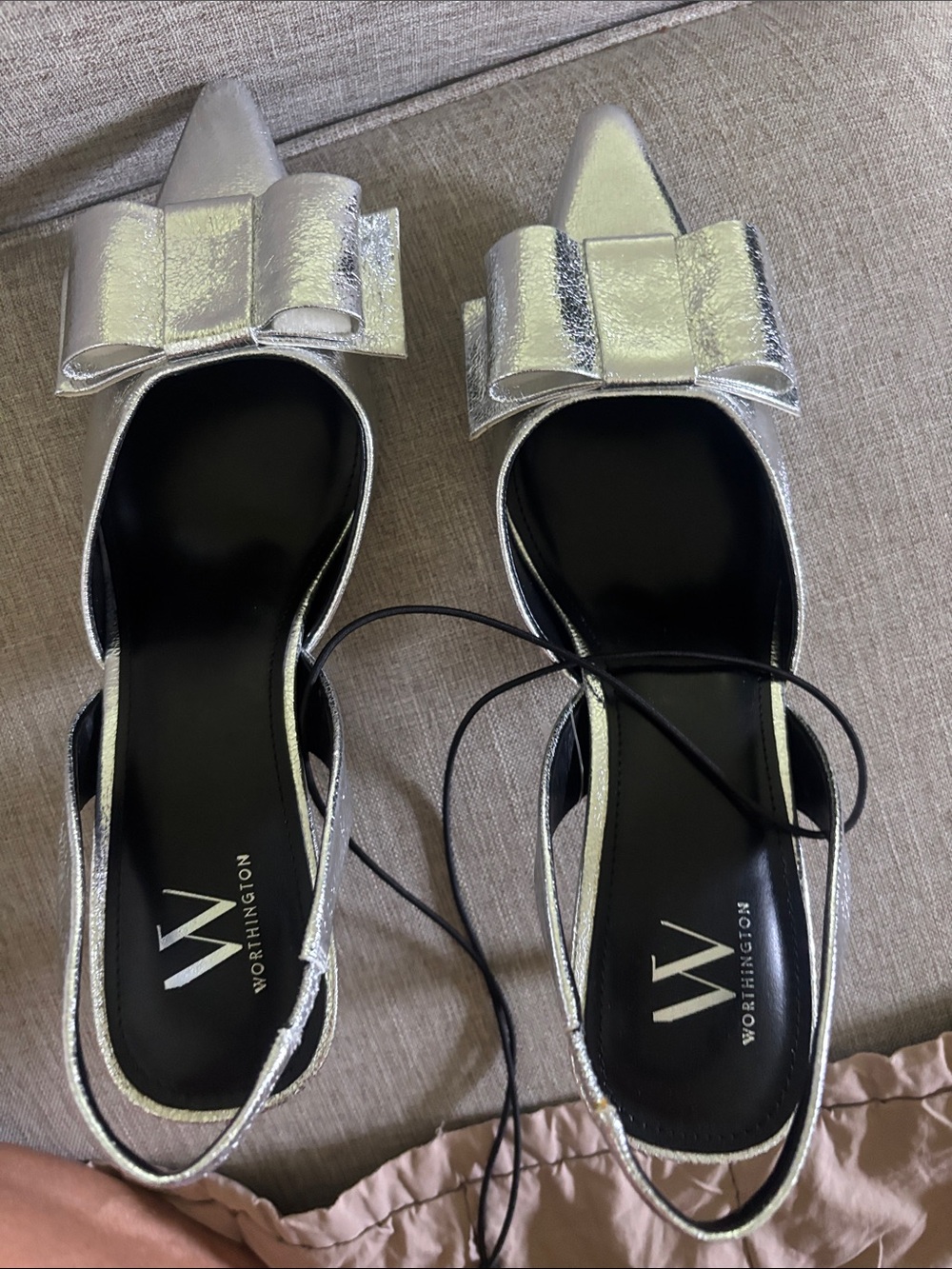 Worthington Silver Pointed-Toe Bow Slingback nwt - Picture 2 of 4